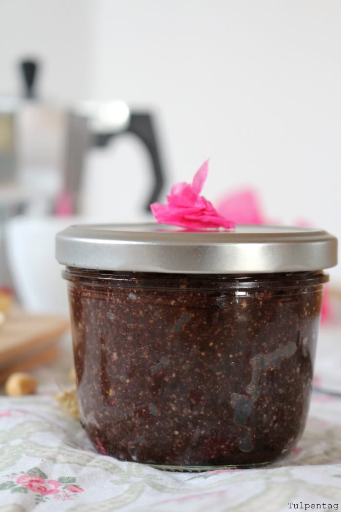 Nutella selber machen selbstgemacht Rezept Schokocreme Aufstrich Schokolade