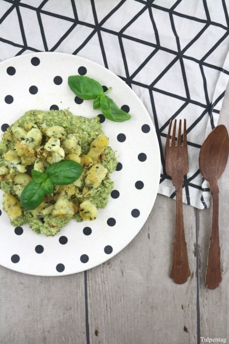Pesto Avocado Basilikum Gnocchi