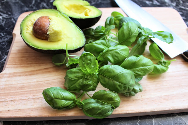Avocado-Pesto