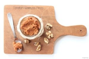 Tomaten-Walnuss-Pesto2