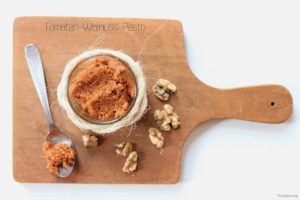 Tomaten-Walnuss-Pesto2