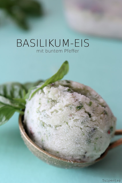 basilikumeis eis eiscreme pfeffer limetten sommer selber machen rezept Basilikum-Eis