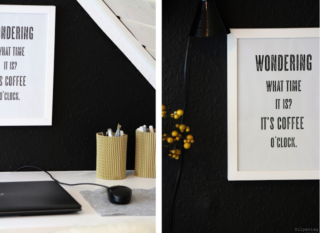 schwarze Wand Büro Arbeitsecke Home Office Freebie Mousepad Arbeitszimmer