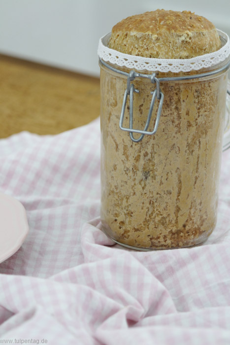 Brot im Glas backen #leicht #rezept #haferflocken #haselnüsse