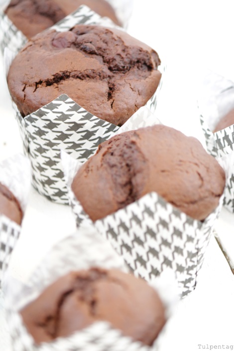 Schoko-Kirsch-Muffins Schokolade Muffins Rezept saftig