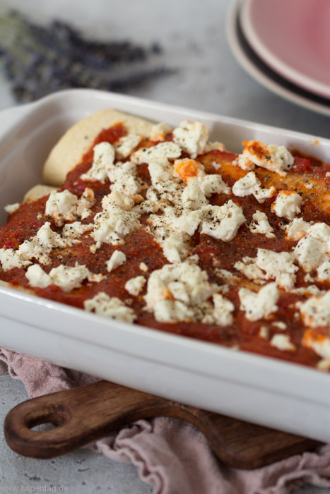 Vegetarische Enchiladas mit Paprika, Mais und Feta