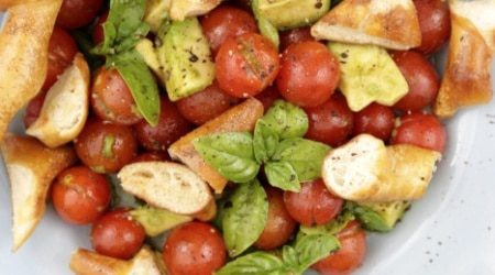 brezel-salat-mit-tomate-avocado1