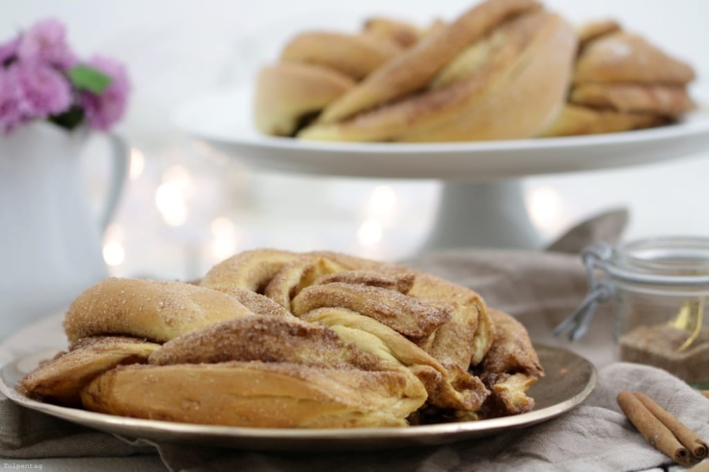 Hefezopf Zimtzopf Hefe Rezept Zimt Gebäck