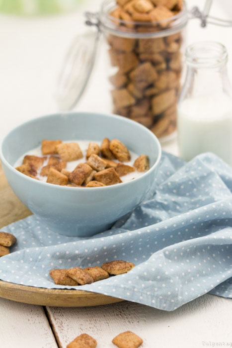 Ideen für dein Frühstück. Cini Minis selber machen. Cerealien mit Zucker und Zimt. Hier mit Dinkelmehl und Joghurt.