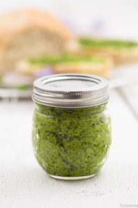 Radieschengrün-Pesto mit Sonnenblumenkernen-4