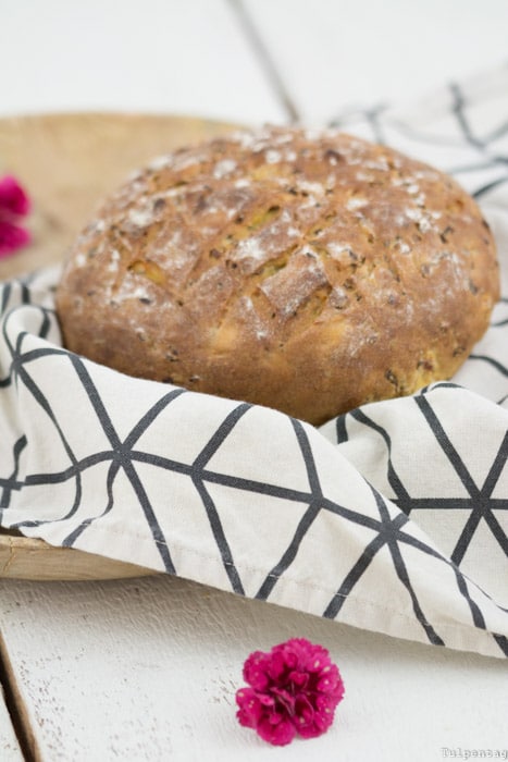 Brot backen ohne Brotbackautomat Möhren Leinsamen Karotten Rezept