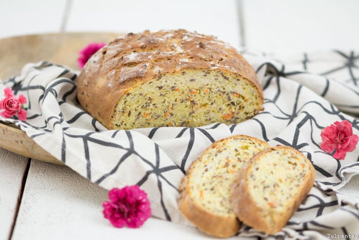 Brot backen ohne Brotbackautomat Möhren Leinsamen Karotten Rezept