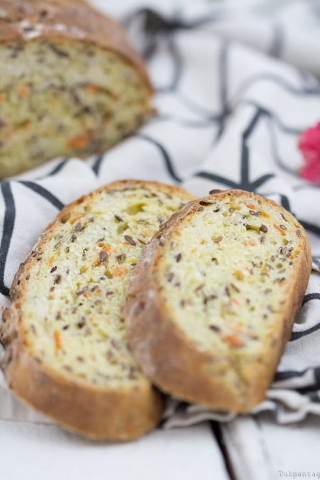 Brot backen ohne Brotbackautomat Möhren Leinsamen Karotten Rezept