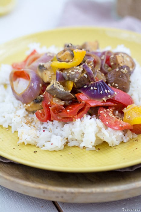 Vegetarisches Curry vegan Rezept Gemüse Sesam Reis einfach Kokosmilch