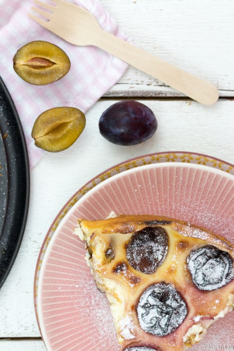 Pudding-Schmand-Kuchen mit Zwetschgen - Schnelle vegetarische Rezepte.