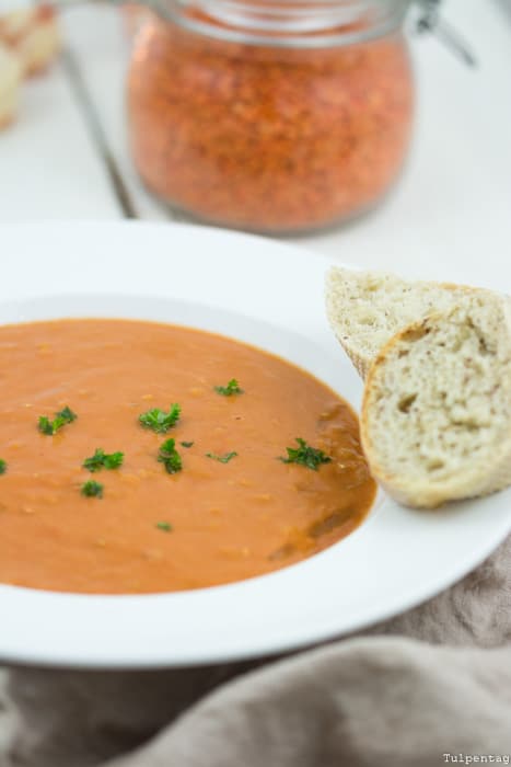 Rote Linsen Suppe Rote-Linsen-Suppe Rezept vegetarisch Kokosmilch Tomaten kalorienarm vegan