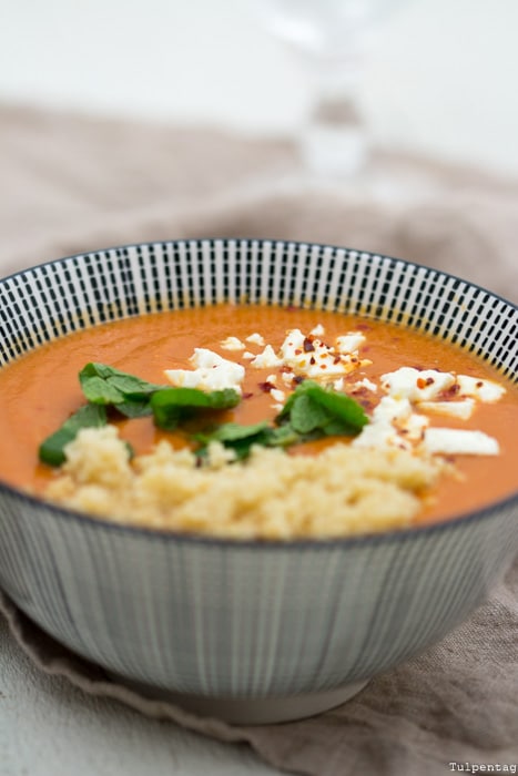 Suppe rote Linsen Tomaten Couscous vegetarisch Feta schnell einfach