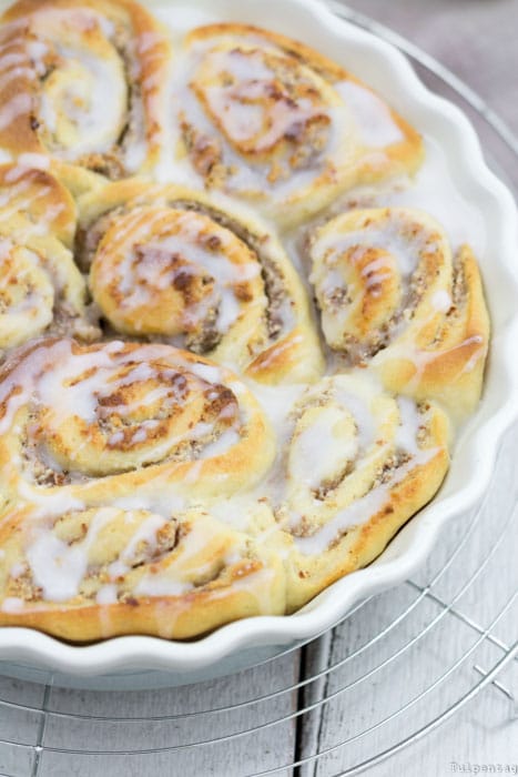 Hefeschnecken mit Marzipan und Mandeln - Tulpentag. Schnelle Rezepte.