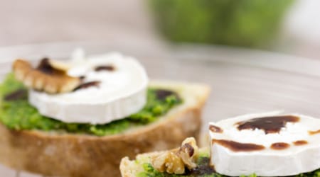 Baguette Bärlauchpesto mit Walnüssen Ziegenkäse Schokoladen-Balsamico-Sauce-3