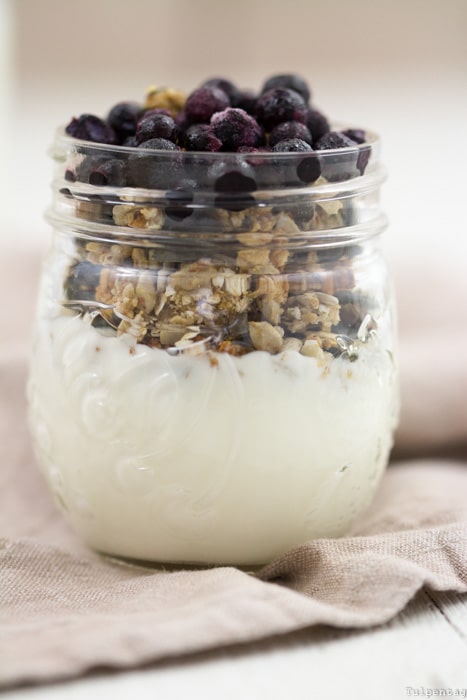 Granola Knuspermüsli selbst machen Samen Mandeln Haferflocken Frühstück Rezept