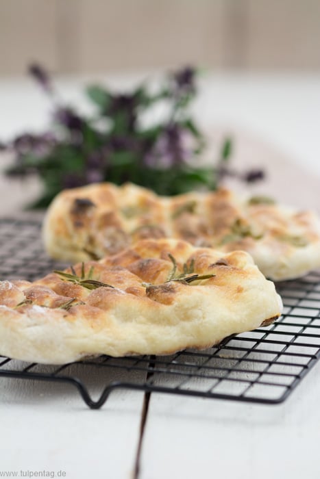 Fladenbrot vom Grill Brot Rezept schnell einfach 