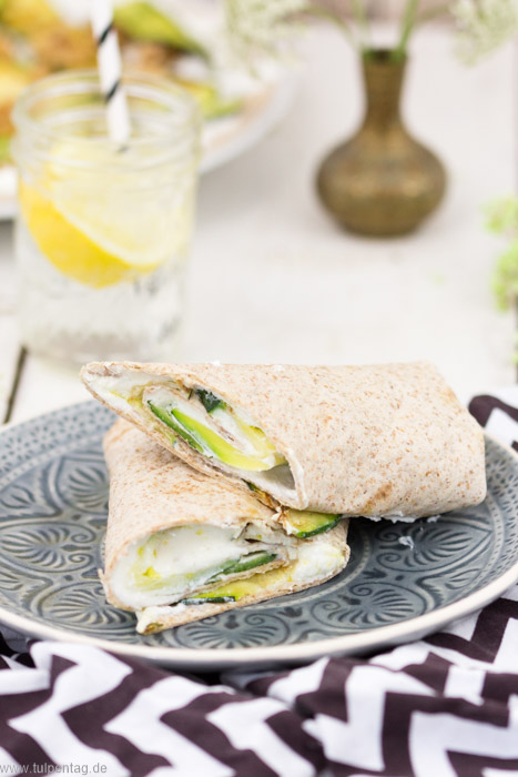 Wraps mit gebratener Zucchini und Fetacreme - Schnelle vegetarische ...