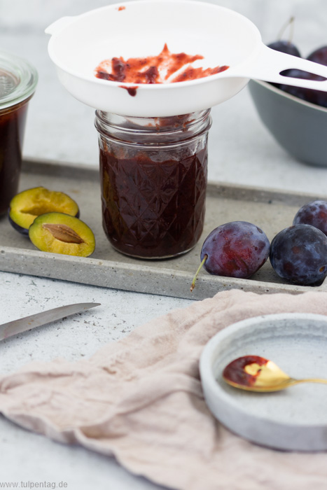 Zwetschgenmus aus dem Ofen - Schnelle vegetarische Rezepte.