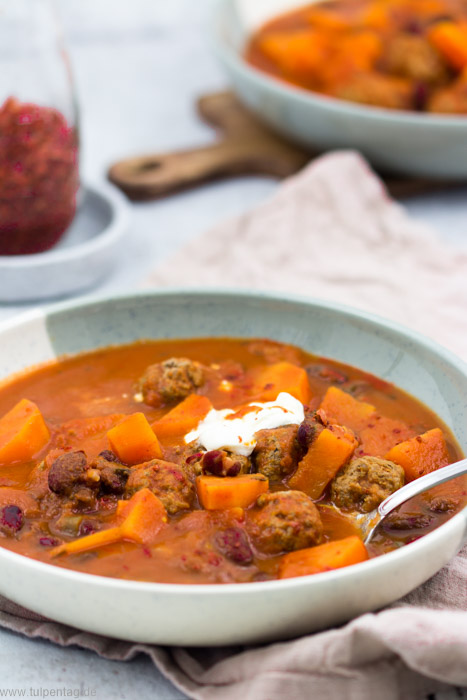 Eintopf mit Hackfleisch, Süßkartoffeln, Bohnen und passierten Tomaten. #schnell #einfach #feierabendküche #rezept #herbst