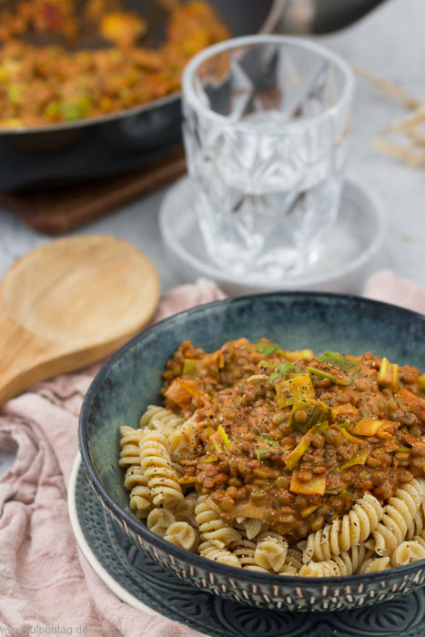 Nudeln mit Linsensauce und Lauch - Tulpentag. Schnelle Rezepte.