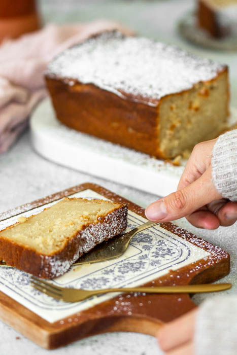 Einfacher-R-hrkuchen-mit-Apfelmus-und-Hefe