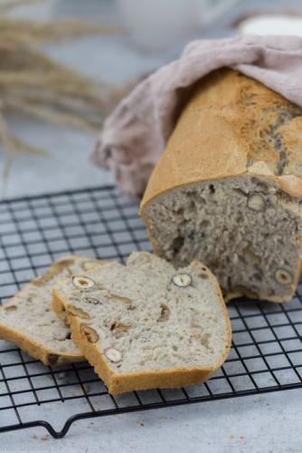 Brot mit Nüssen in 1h