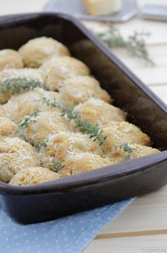 Zupf-Brötchen mit Parmesankruste